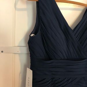 Azazie Dark Navy Gracelyn size A10, new with tags